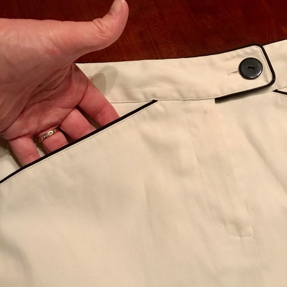 Pencil Skirt Size 0 - Picture 5 of 9